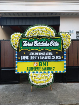 Papan Bunga Duka di Kembang Tanjong